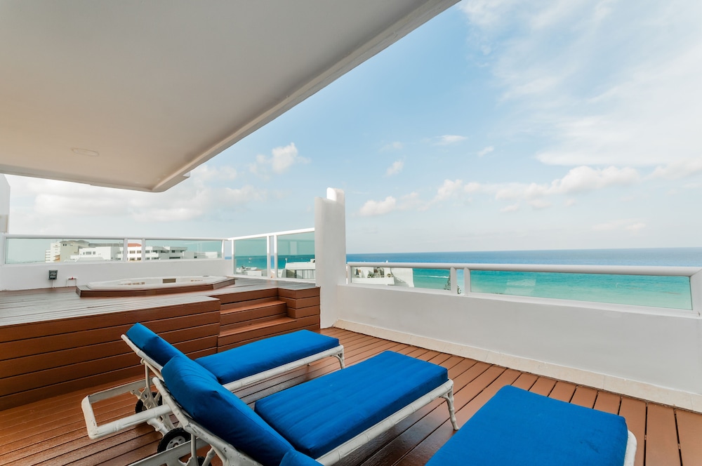 Beachfront Penthouses by LivIN Cancun