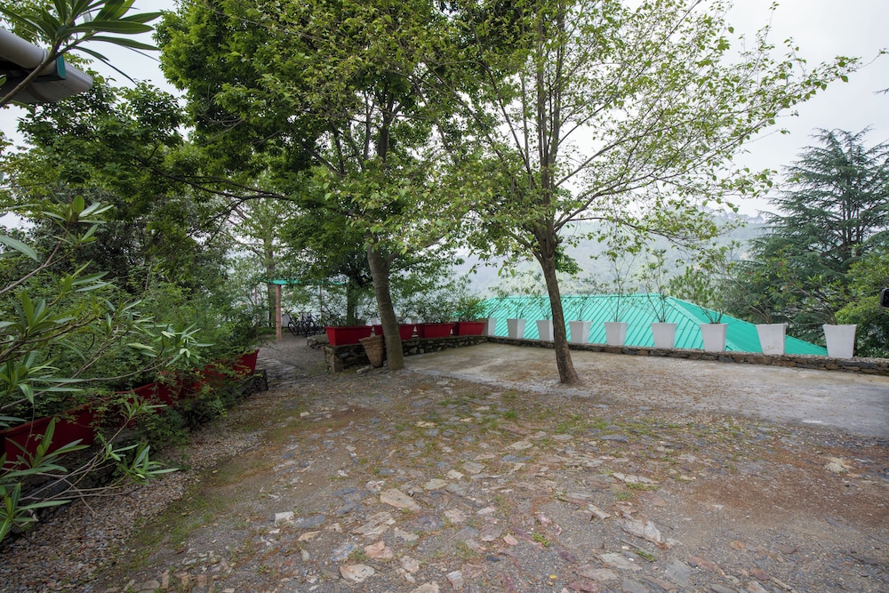 Alaya Stays Suro Woodbine Chalet Cottage