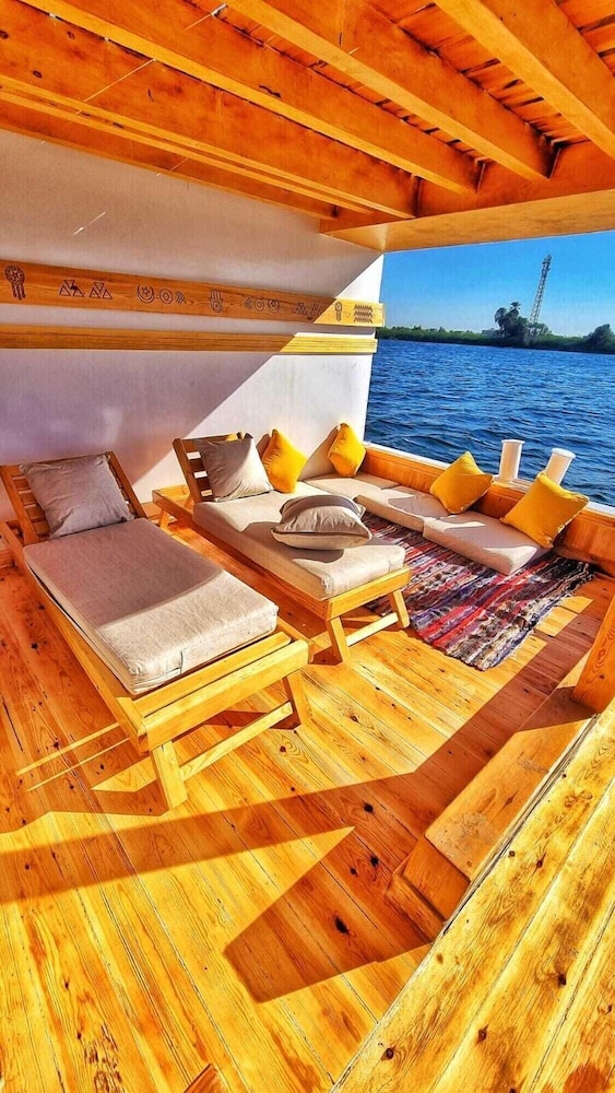 Dahabiya Nile Sailing-Aswan to Luxor