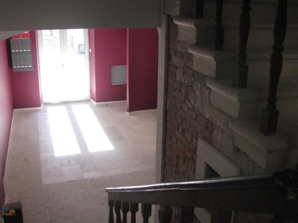 Split Theatre Apartments view 4
