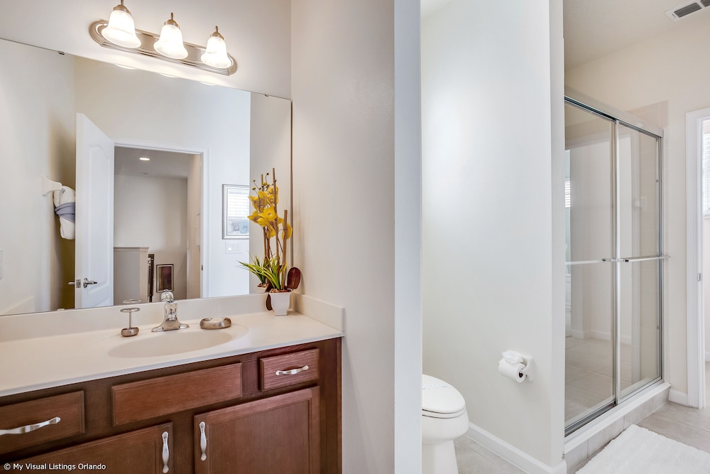 NEW Listing - Spacious Disney Area Pool Home With Amazing Resort Amenities! 6bd/5ba - Image 5