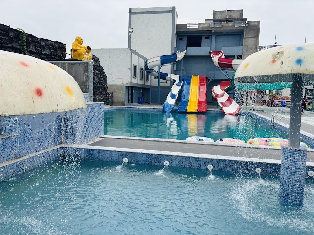 Paras Resort