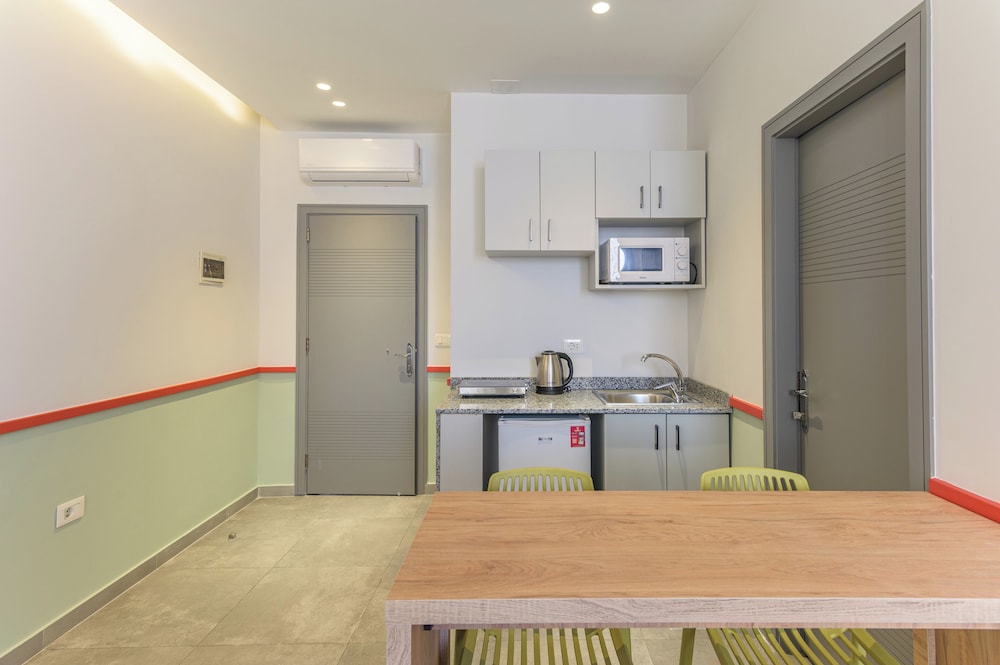 Gouraud Studios & Apts. in Gemmayzeh