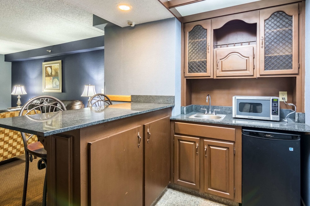 Hagerstown Vacations - The Plaza Inn  Suites - Property Image 10