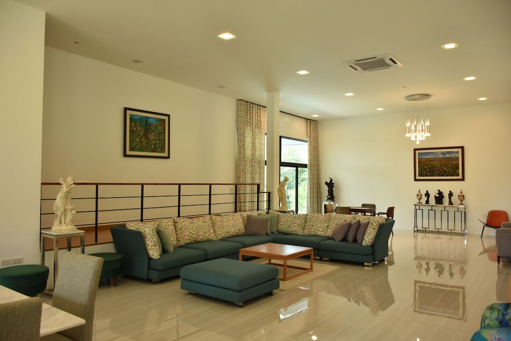 Monlada Khaoyai