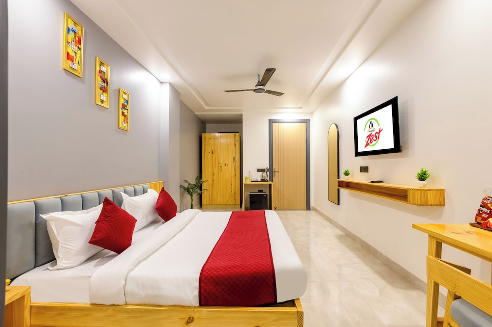 Hotel Zest Near IGI Airport