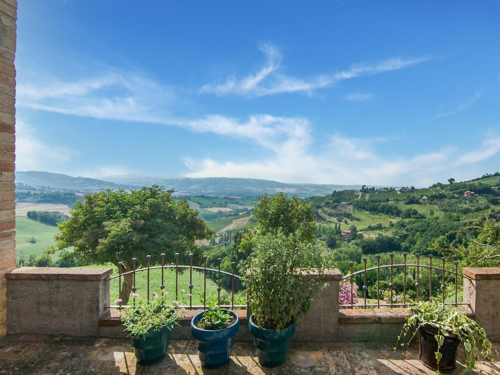Mansion in Vallefoglia With Pool and Panorama view 5
