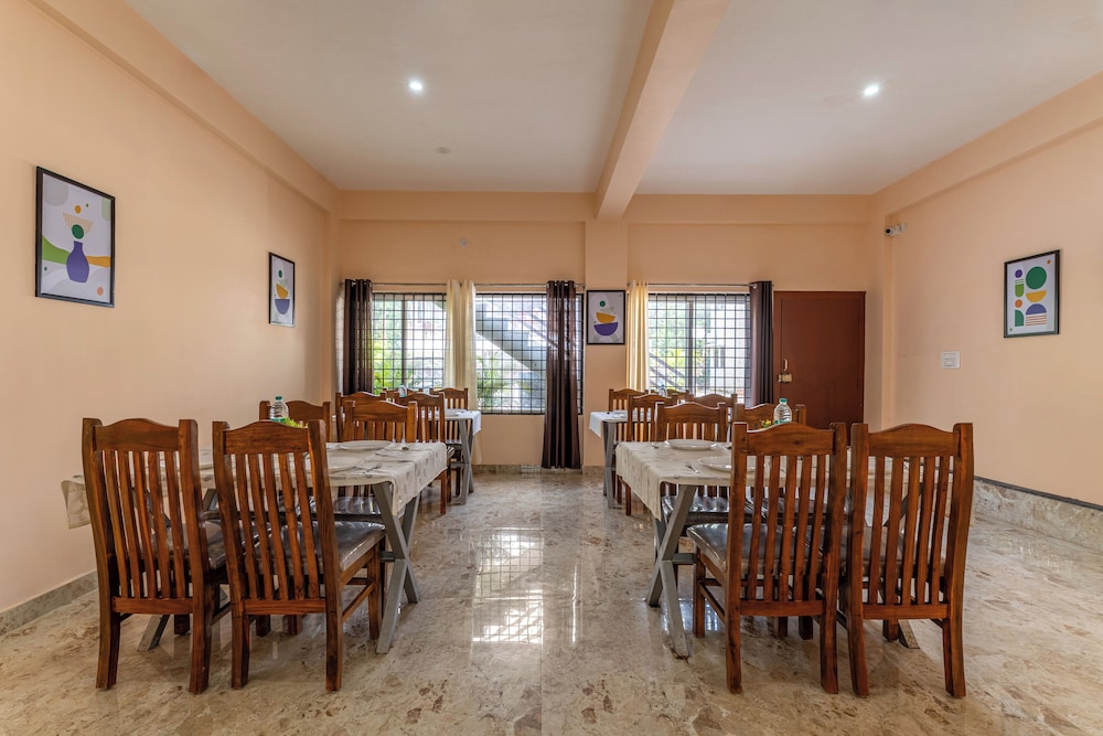 Treebo Arabica Valley-Coffee Plantation Retreat