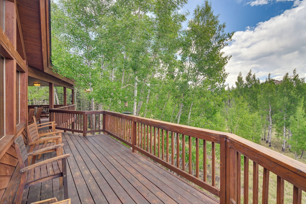 Private 5 Acres w/ Mtn Views: Park County Cabin!