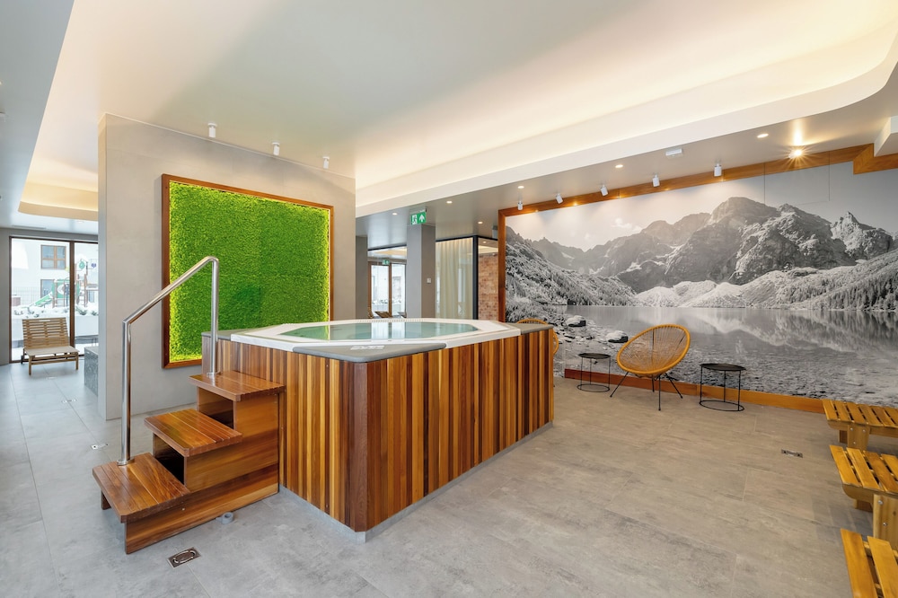 Szymony Apartment by Renters Prestige