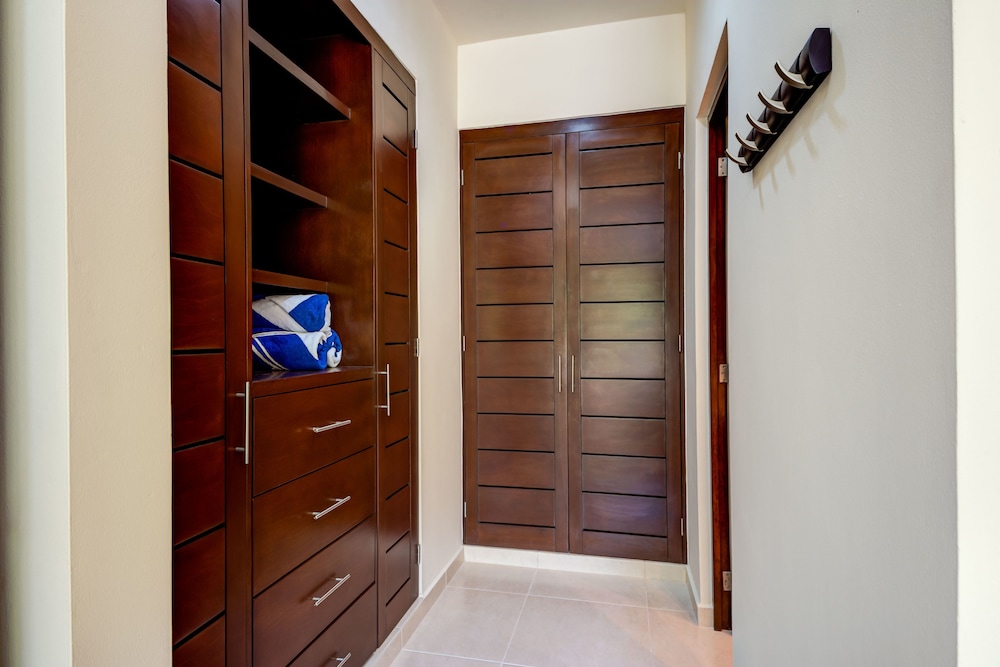 Rebecca 2 bedrooms sleeps 5