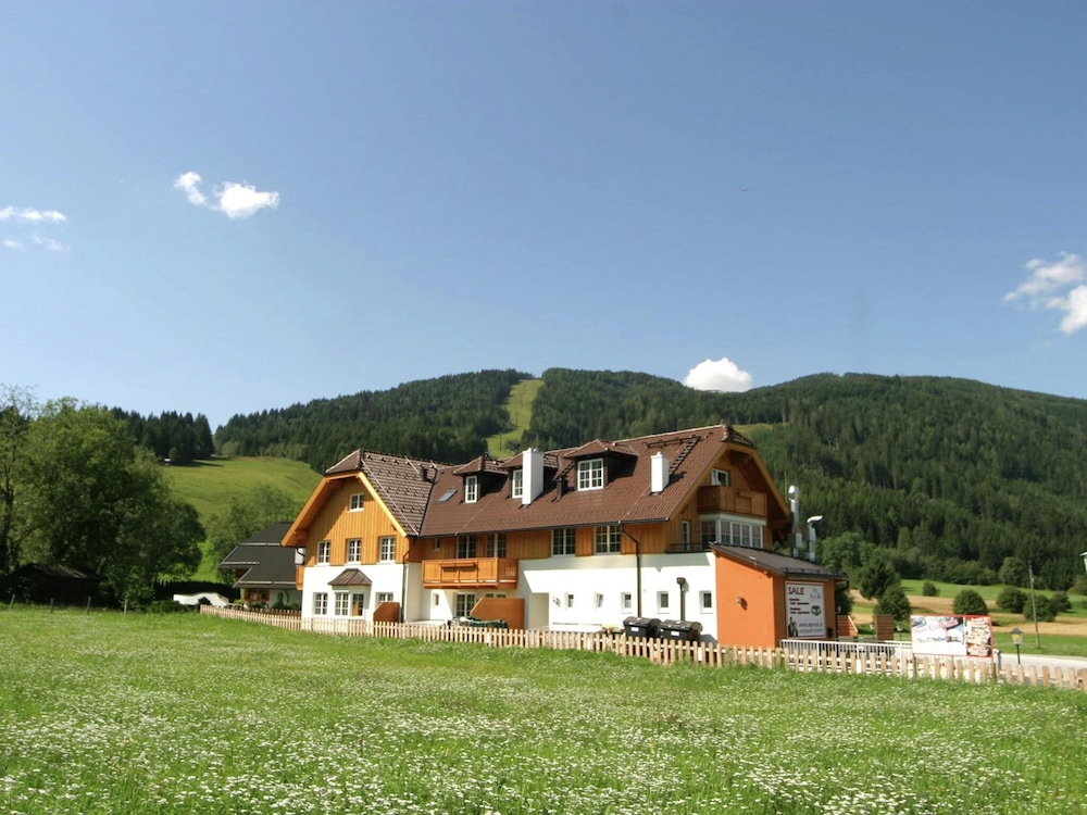 Vogue Apartment in Sankt Margarethen im Lungau near Ski Lift