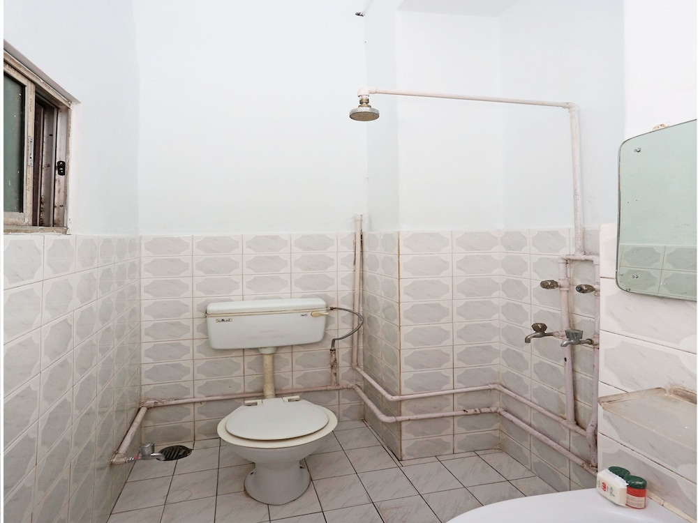 OYO 11896 Marble Palace Guest House