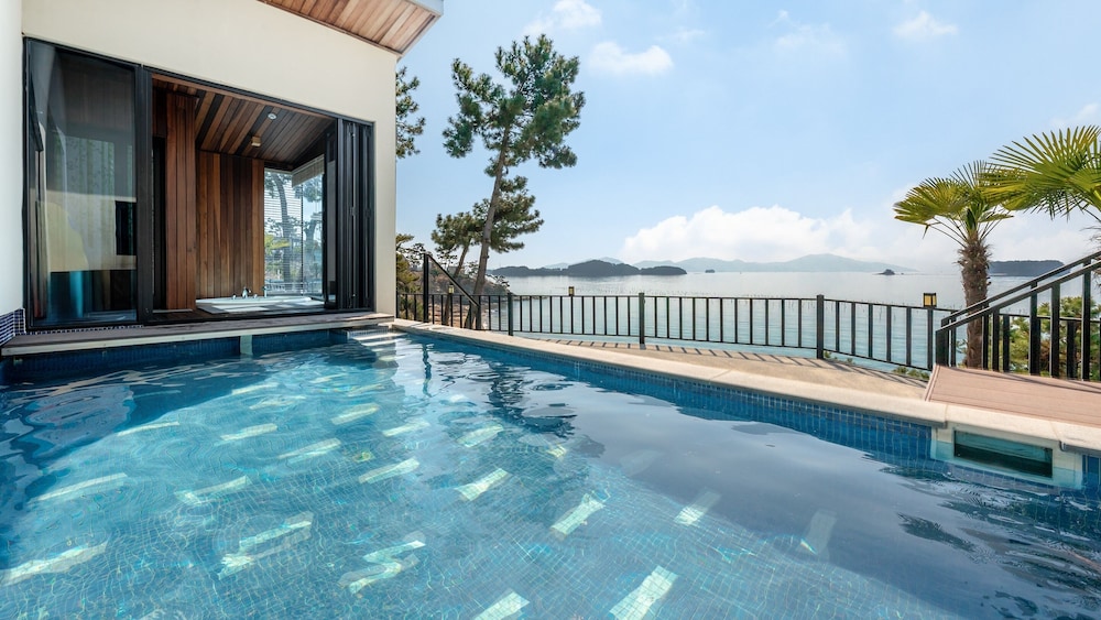 Sacheon Ara Private Pool Villa