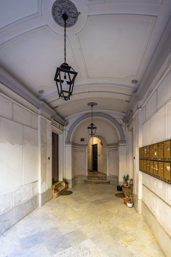 La Pinacoteca Aparthotel by NapoliApartments