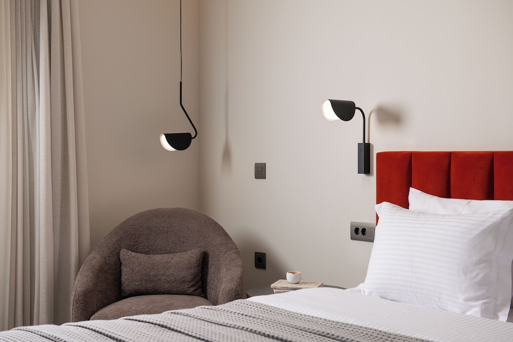Reveli Suites