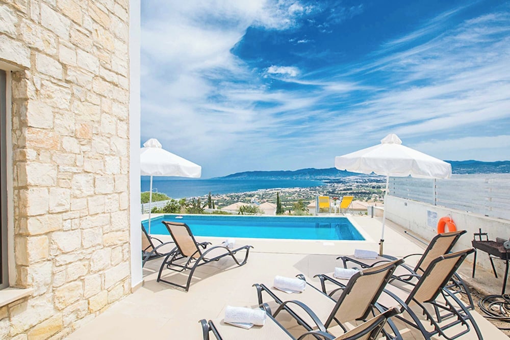 Villa Latchi View