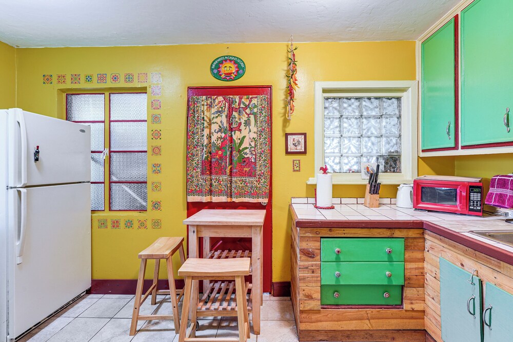 Near Tampa Attractions: Boho Bungalow on 20 Acres!