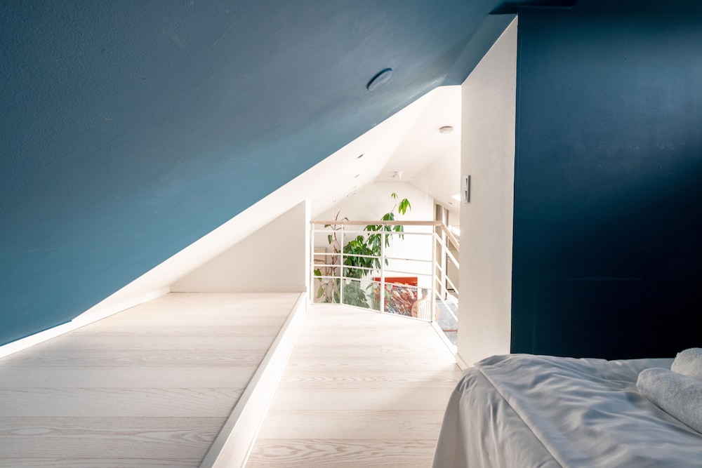 2ndhomes 2BR Penthouse w Terrace&Sauna view 5