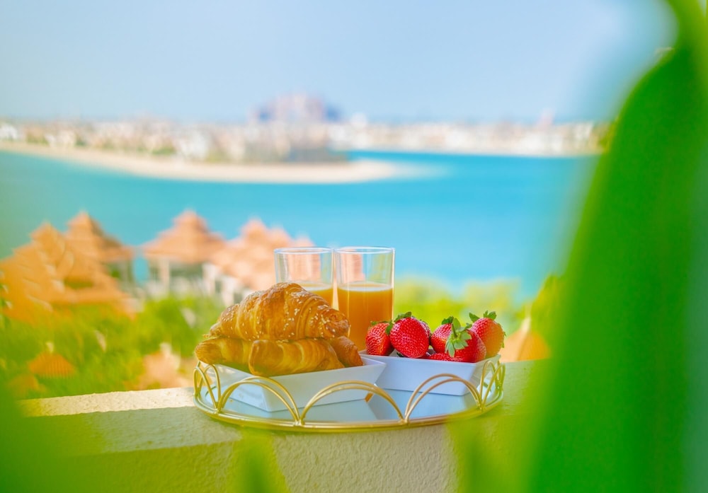 DXB - Anantara - 702 - PJ