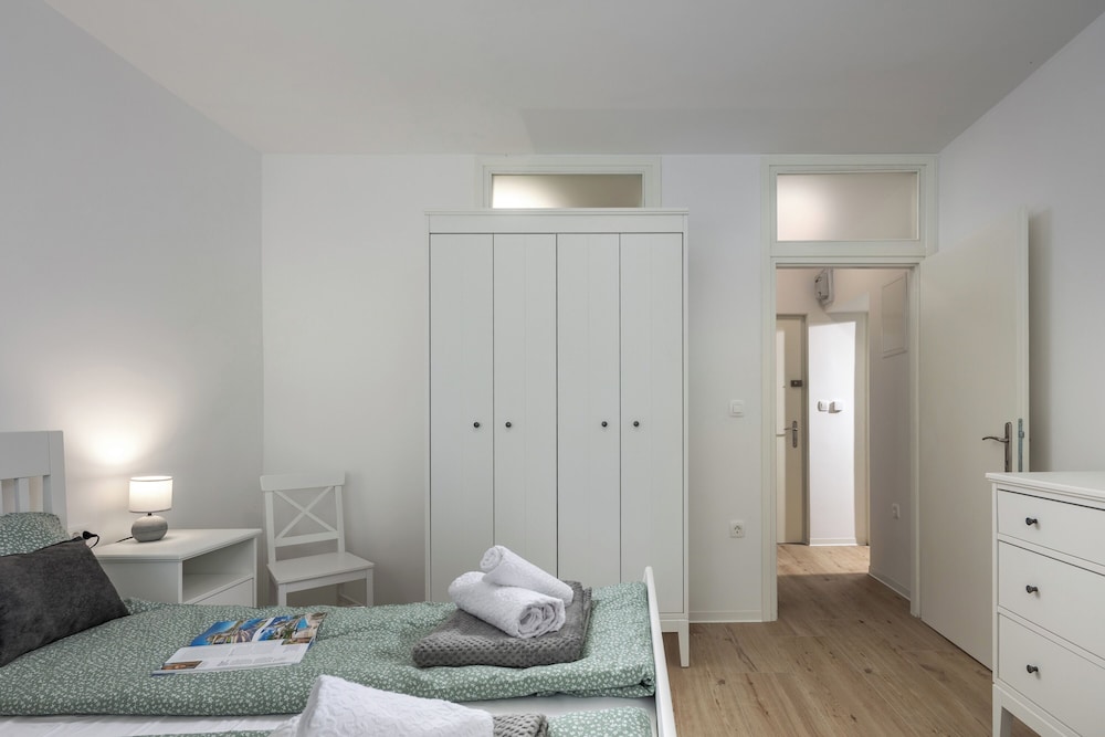 City Apartment Nurli Near Beach