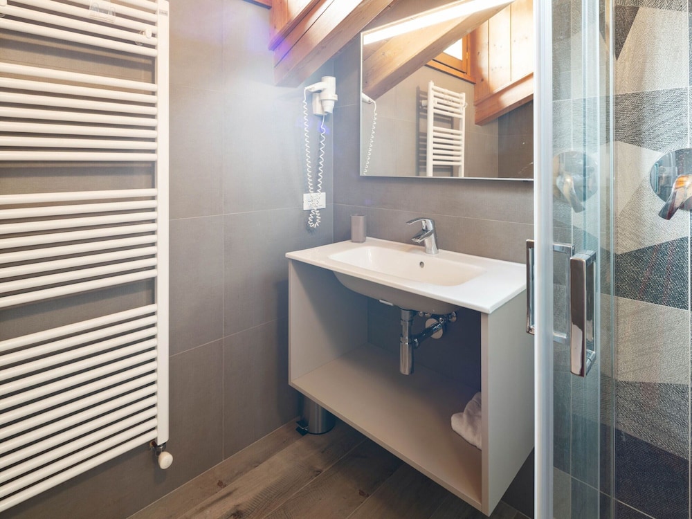 Apartment in Celledizzo Near Ski Lift