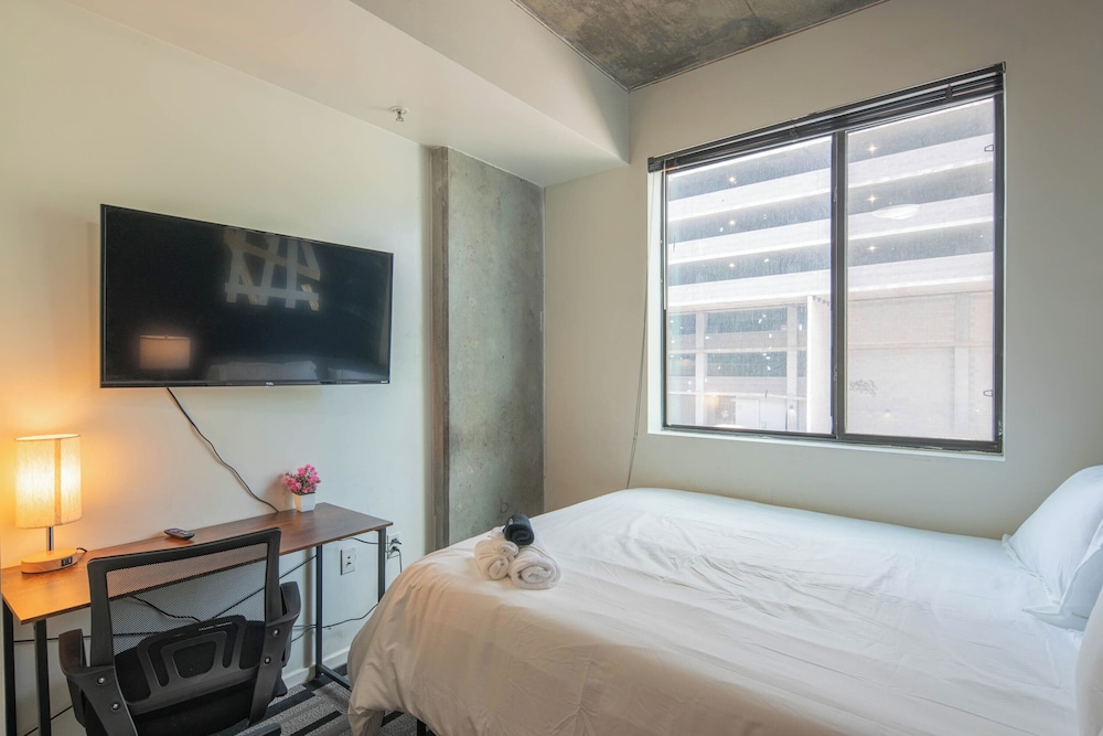 ROVE LIVING/KL - Roosevelt Point