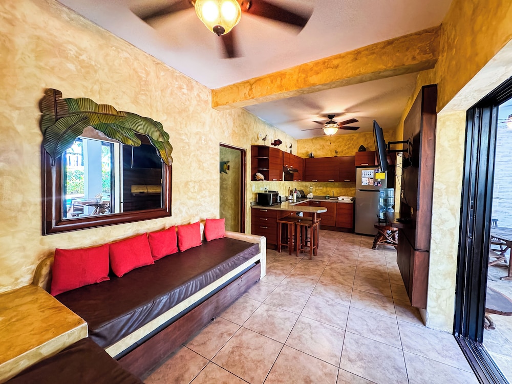 Villas Le Suisse Monterrico