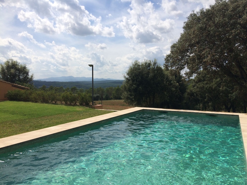 Modern Mansion in Pontós With Private Swimming Pool photo 2