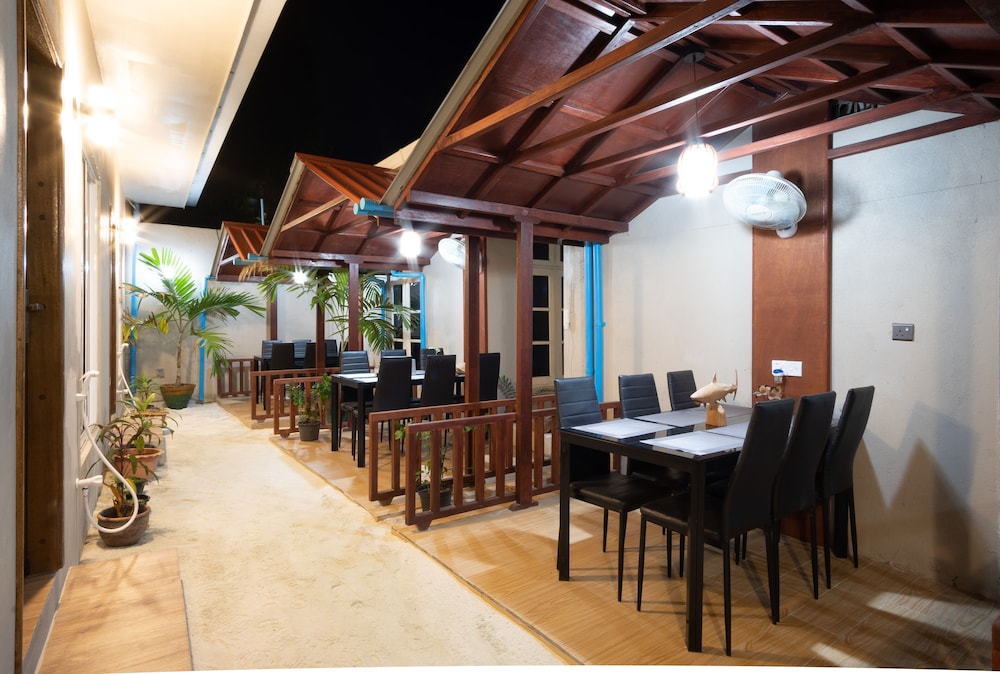 Ukulhas Beach Inn