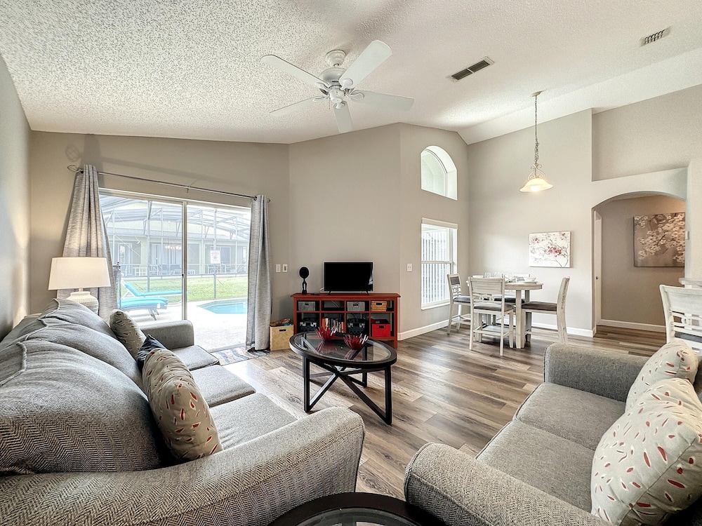 4 Bed 3 Bath in a Gated Community With Pool