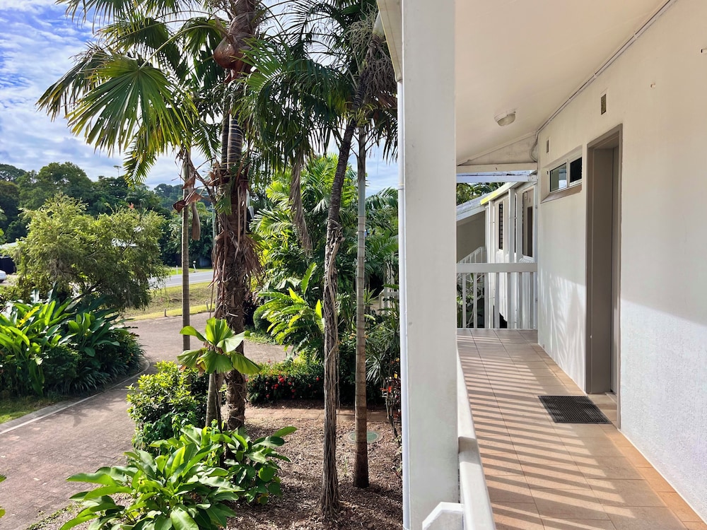 Mission Beach Lodge