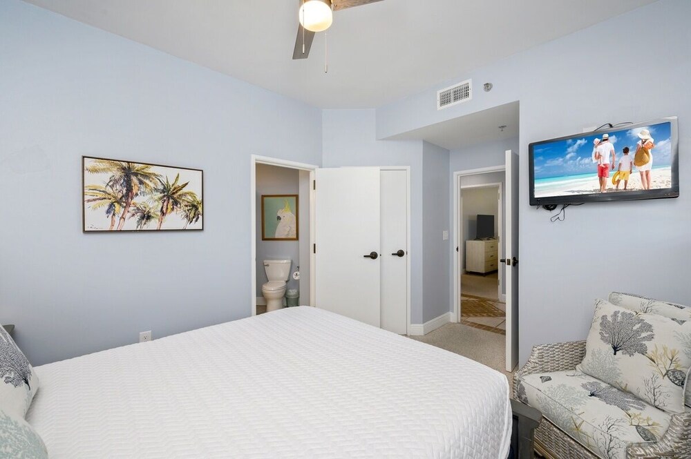 Tops'l 1111 2 Bedroom Condo by RedAwning view 3