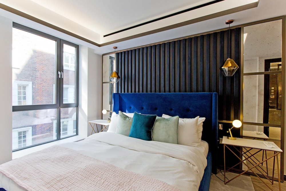 2-bed Superior Apt 208