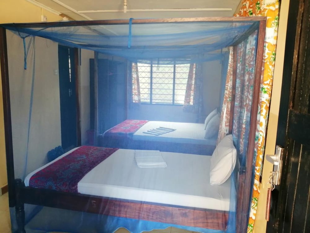 Ukunda Vacations - Diani Travelers Guest House - Property Image 3