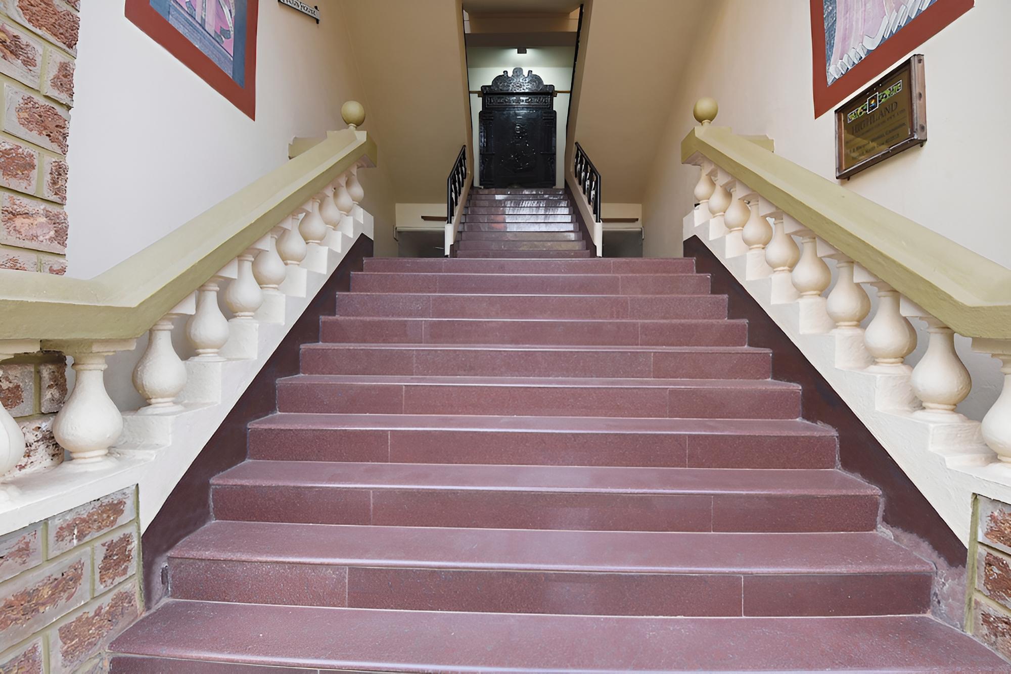 Fabhotel Prime Emerald Highland view 5