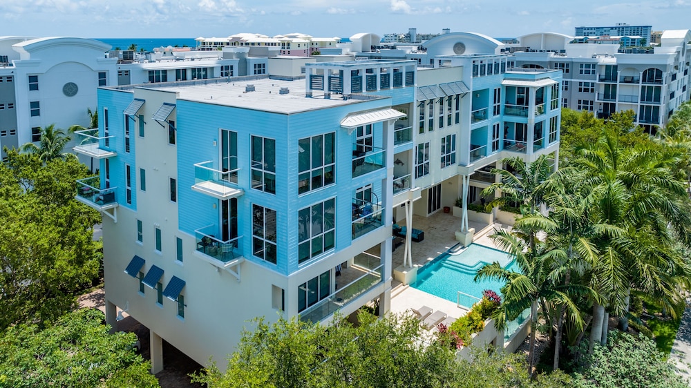Deerfield Condo Suites by Opus view 5