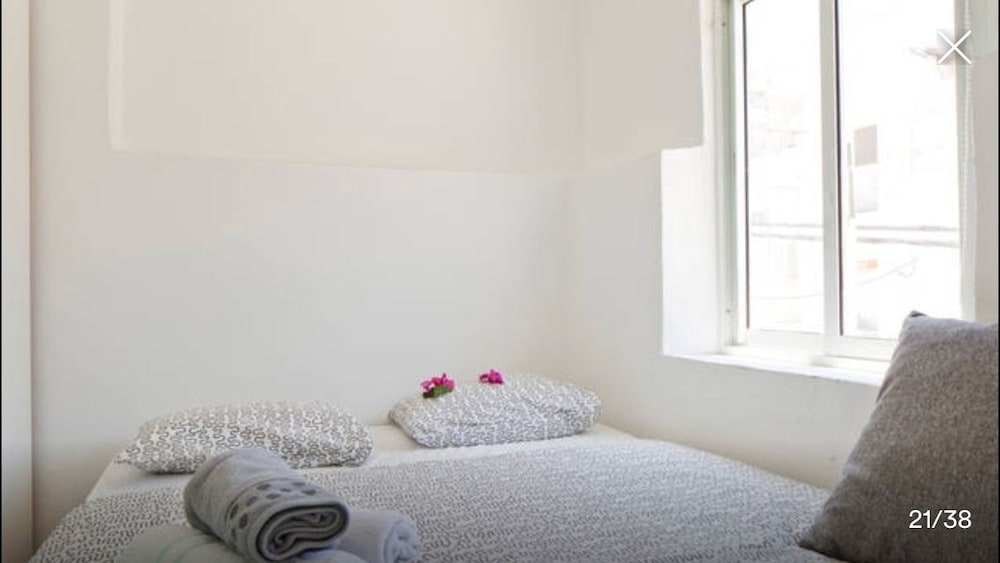 Ha-Carmel Market Apartment