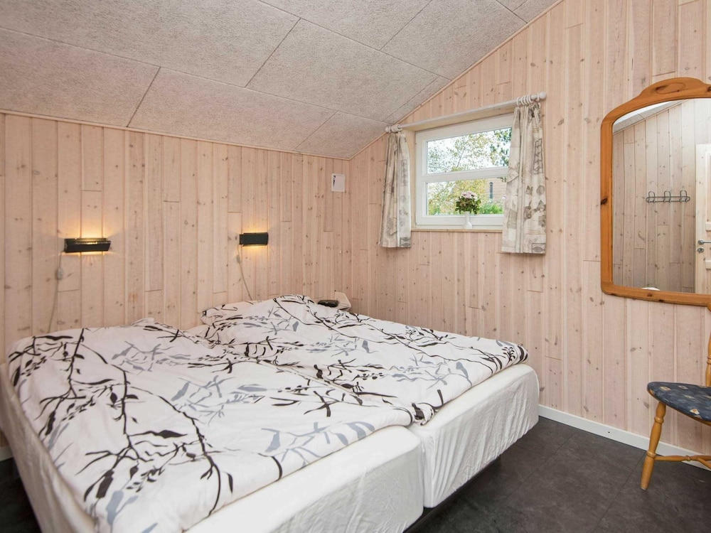 Entising Holiday Home in Jutland near Sea view 4