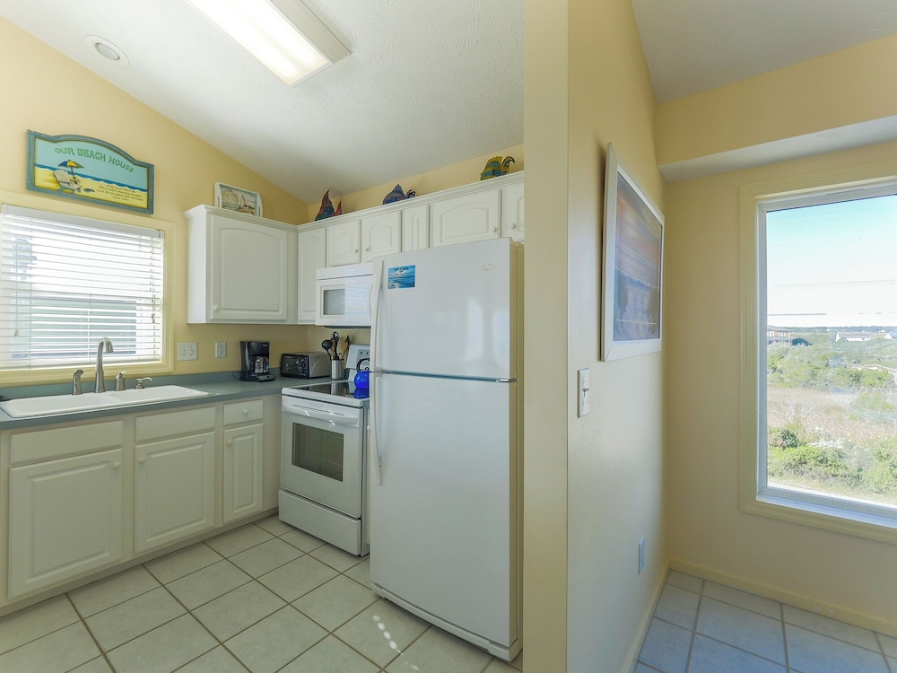 Twin Palms by Topsail Realty