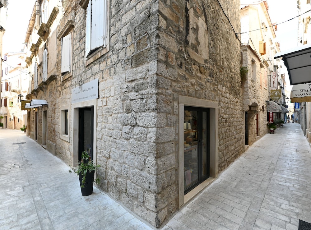 Palace Andreis