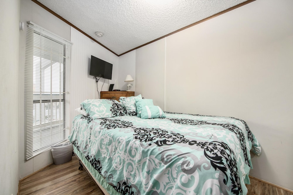 Casa Del Mar Beach Suites by AB Sea Resorts