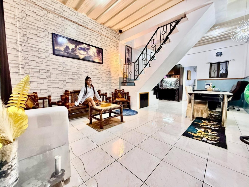 Axon Cozy Modern House #B Near The Walking Street
