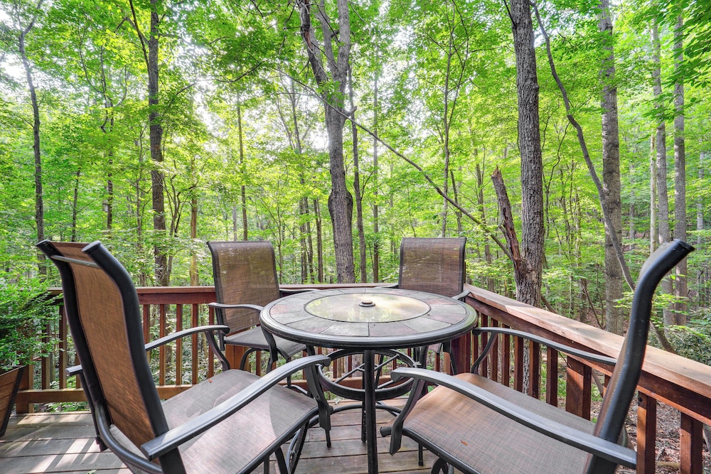 Deep Gap Cabin w/ Private Deck & Community Perks! view 2