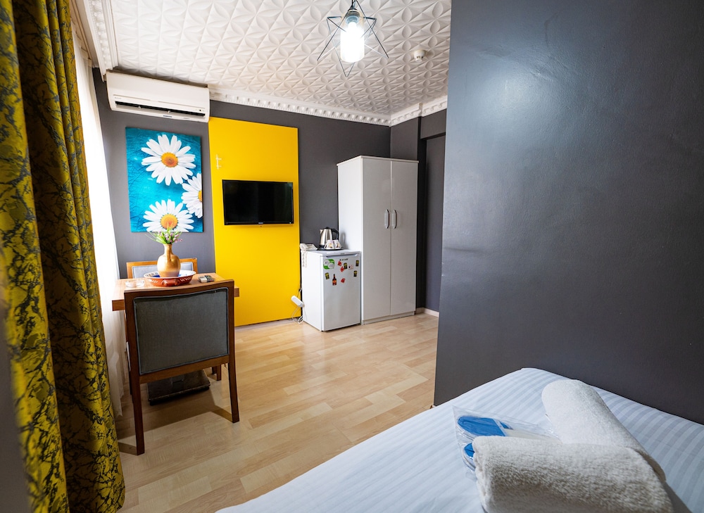 Evin Suit Otel - Image 13