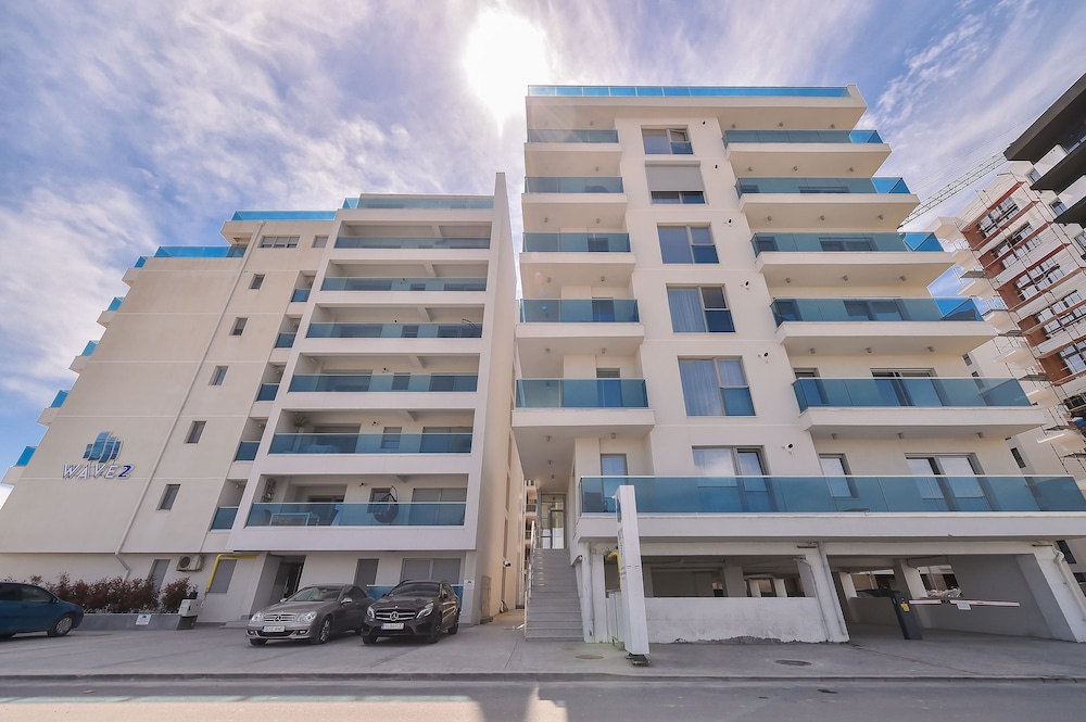 Wave 3 Promenada Apartments view 2