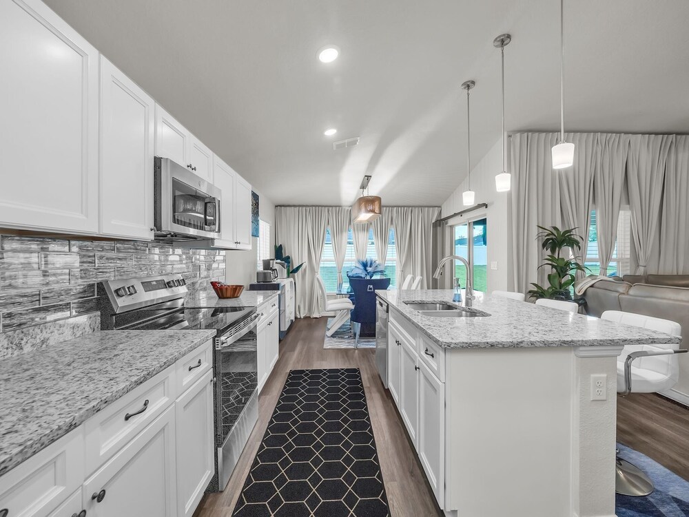 Bright & Charming 4br Home In Ocala 4 Bedroom Home