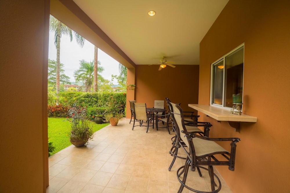 Veranda 8H 3 Bedr 3 Bath view 4