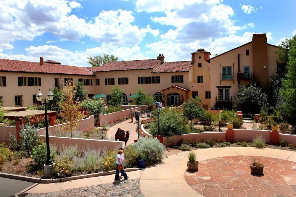 Winslow Vacations - La Posada Hotel - Property Image 20
