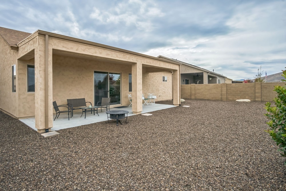 Cozy Granville Retreat W/ Modern Amenities 3 Bedroom Home